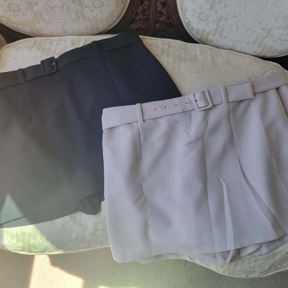 Abercrombie & Fitch Women's Shorts - Black and Cream